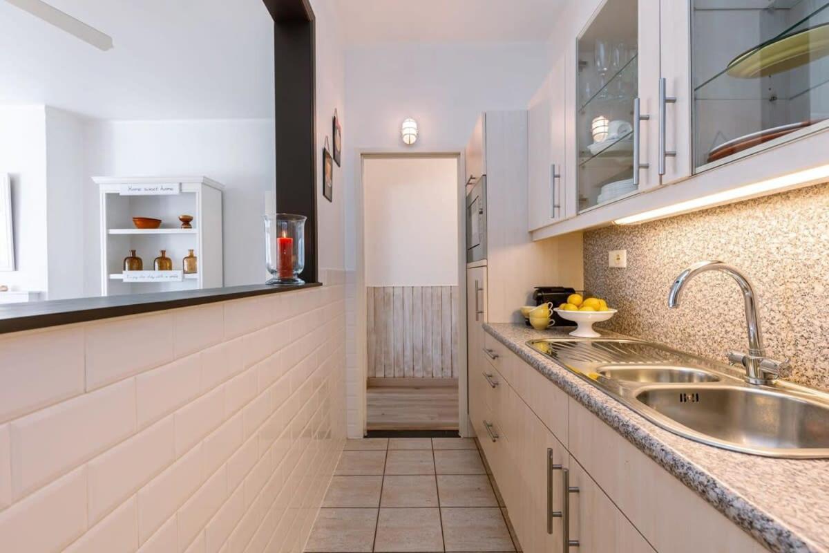 Huswell - Beautiful And Spacious Studio With Side Seaview Knokke-Heist Dış mekan fotoğraf