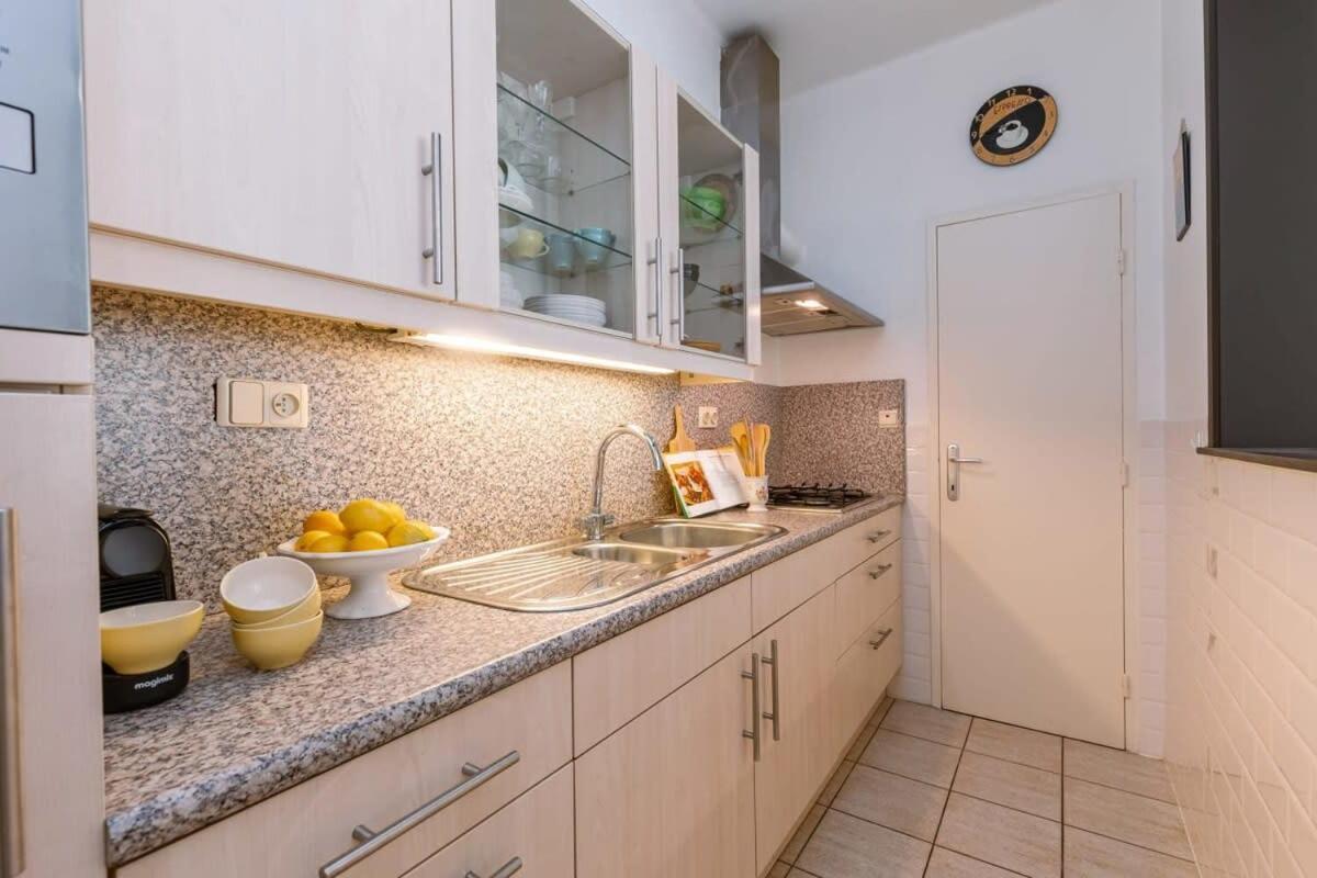 Huswell - Beautiful And Spacious Studio With Side Seaview Knokke-Heist Dış mekan fotoğraf